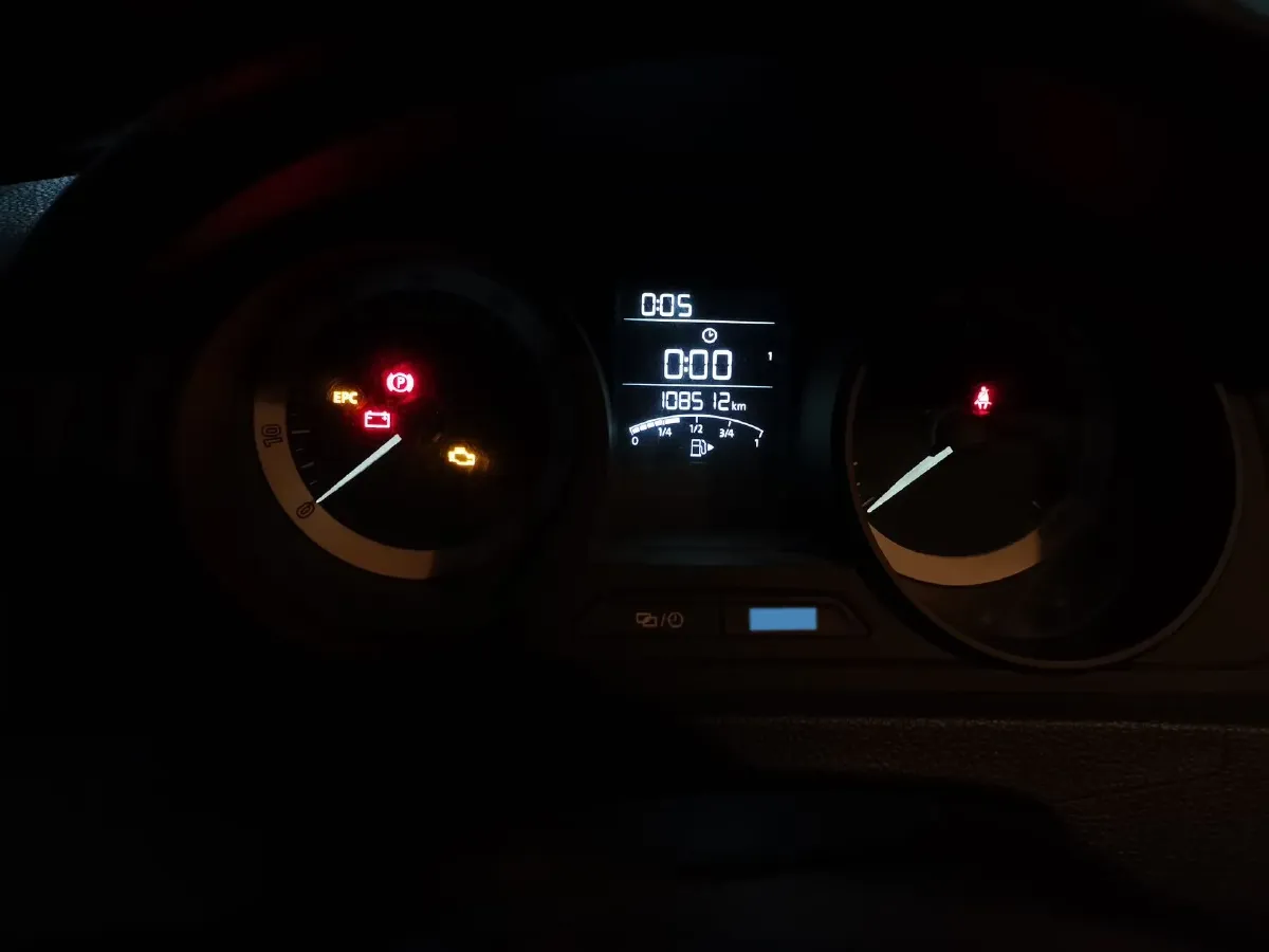 2018 Skoda Rapid Spaceback 1.4L 90HP L4 5MT,autocango,china used car exporter,china ev exporter,chinese used car exporter,chinese used ev exporter