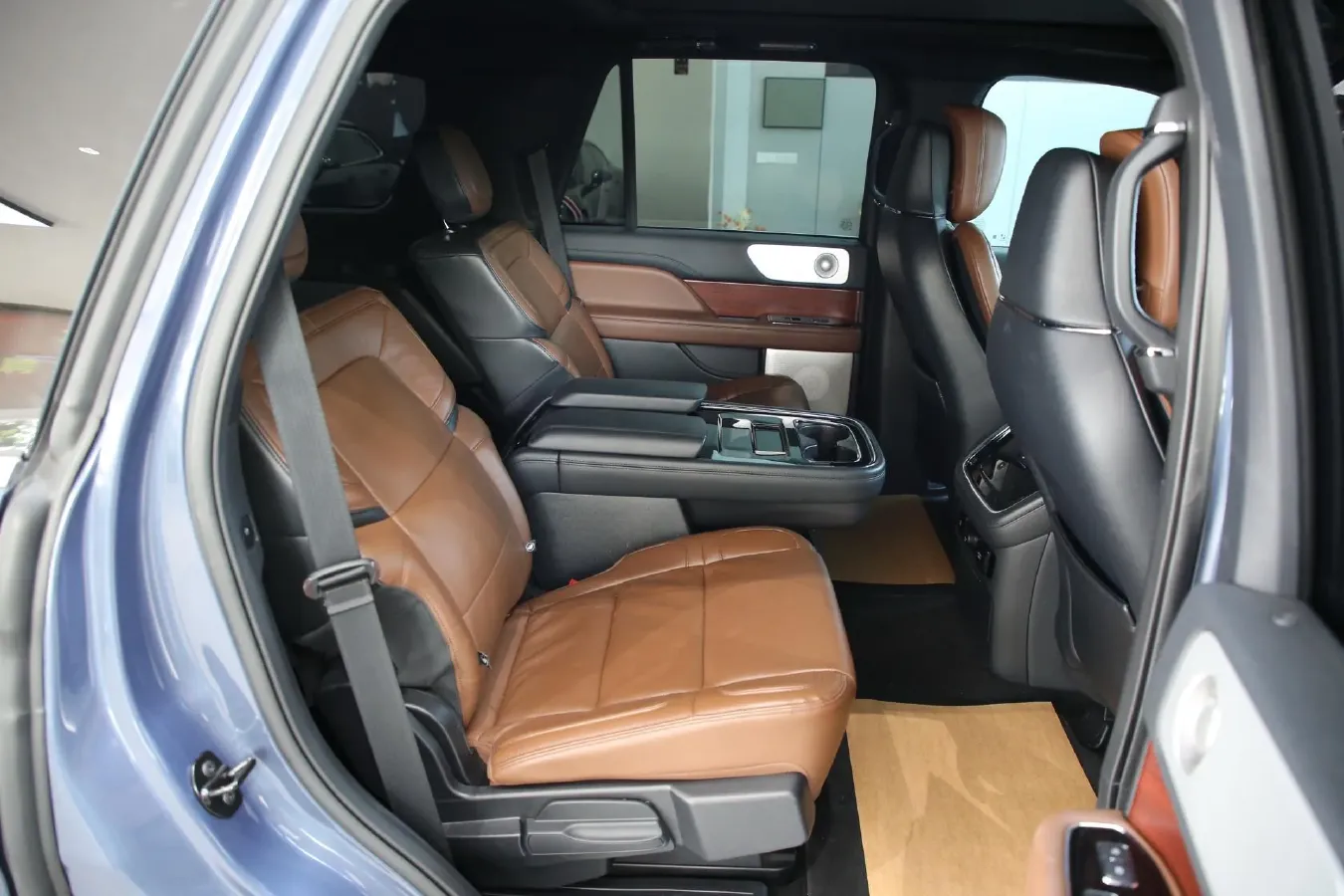 2022 BMW X7 3.0T 340HP L6 8AT,autocango,china used car exporter,china ev exporter,chinese used car exporter,chinese used ev exporter