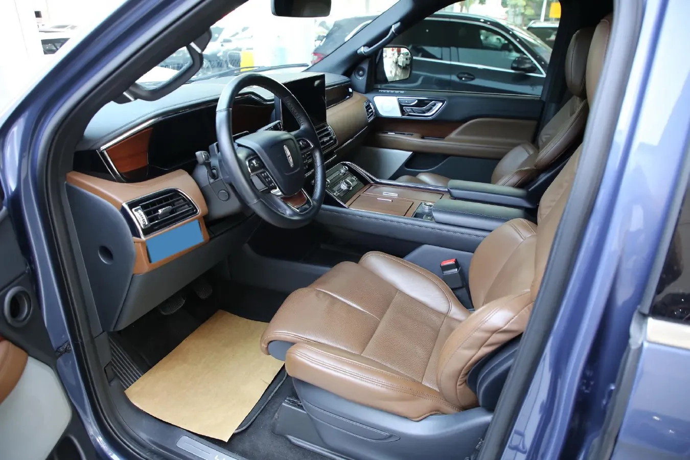 2022 BMW X7 3.0T 340HP L6 8AT,autocango,china used car exporter,china ev exporter,chinese used car exporter,chinese used ev exporter