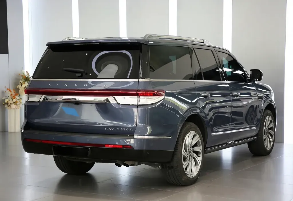 2022 BMW X7 3.0T 340HP L6 8AT,autocango,china used car exporter,china ev exporter,chinese used car exporter,chinese used ev exporter