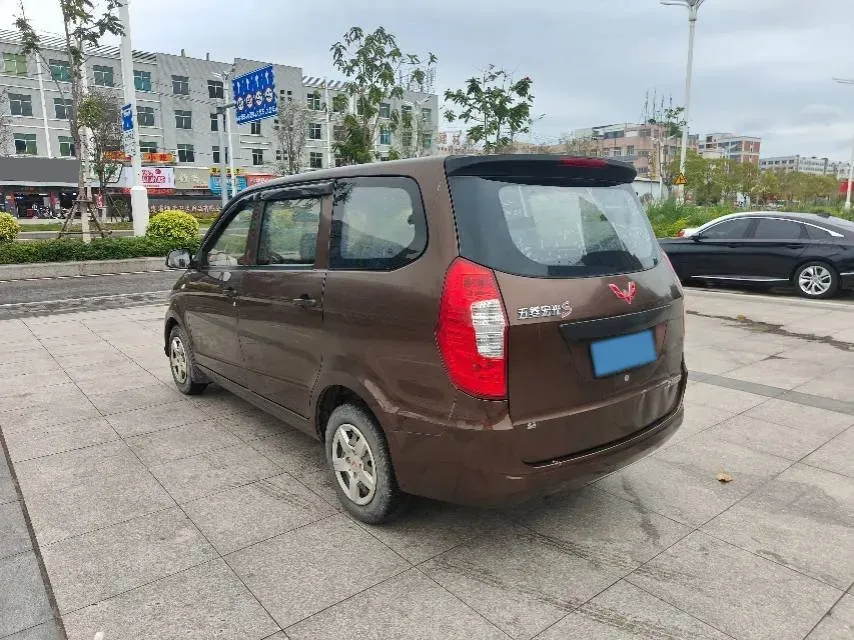 2018 WuLing HongGuang 1.2L 82HP L4 5MT,autocango,china used car exporter,china ev exporter,chinese used car exporter,chinese used ev exporter
