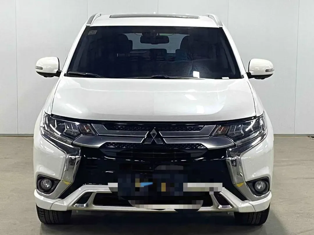 2021 Mitsubishi Outlander 2.4L 192HP L4 CVT,autocango,china used car exporter,china ev exporter,chinese used car exporter,chinese used ev exporter