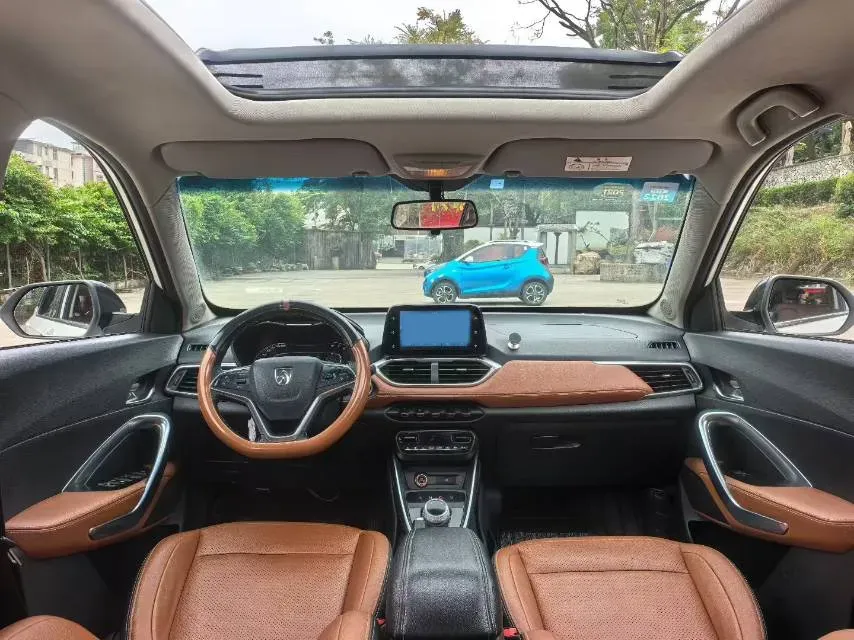 2017 HaiMa S5 Young Edition 1.6L 122HP L4 5MT,autocango,china used car exporter,china ev exporter,chinese used car exporter,chinese used ev exporter