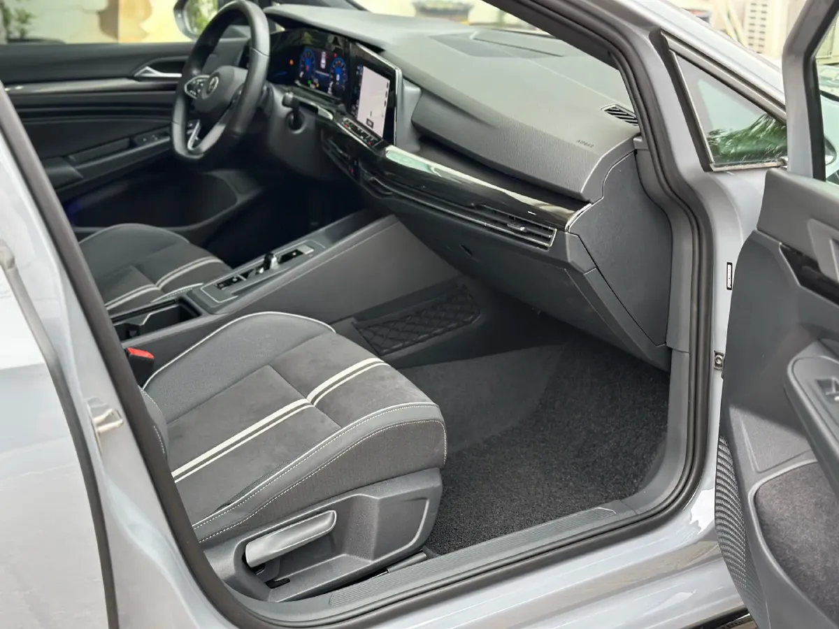 2021 Volkswagen Golf 1.4T 150HP L4 7DCT,autocango,china used car exporter,china ev exporter,chinese used car exporter,chinese used ev exporter