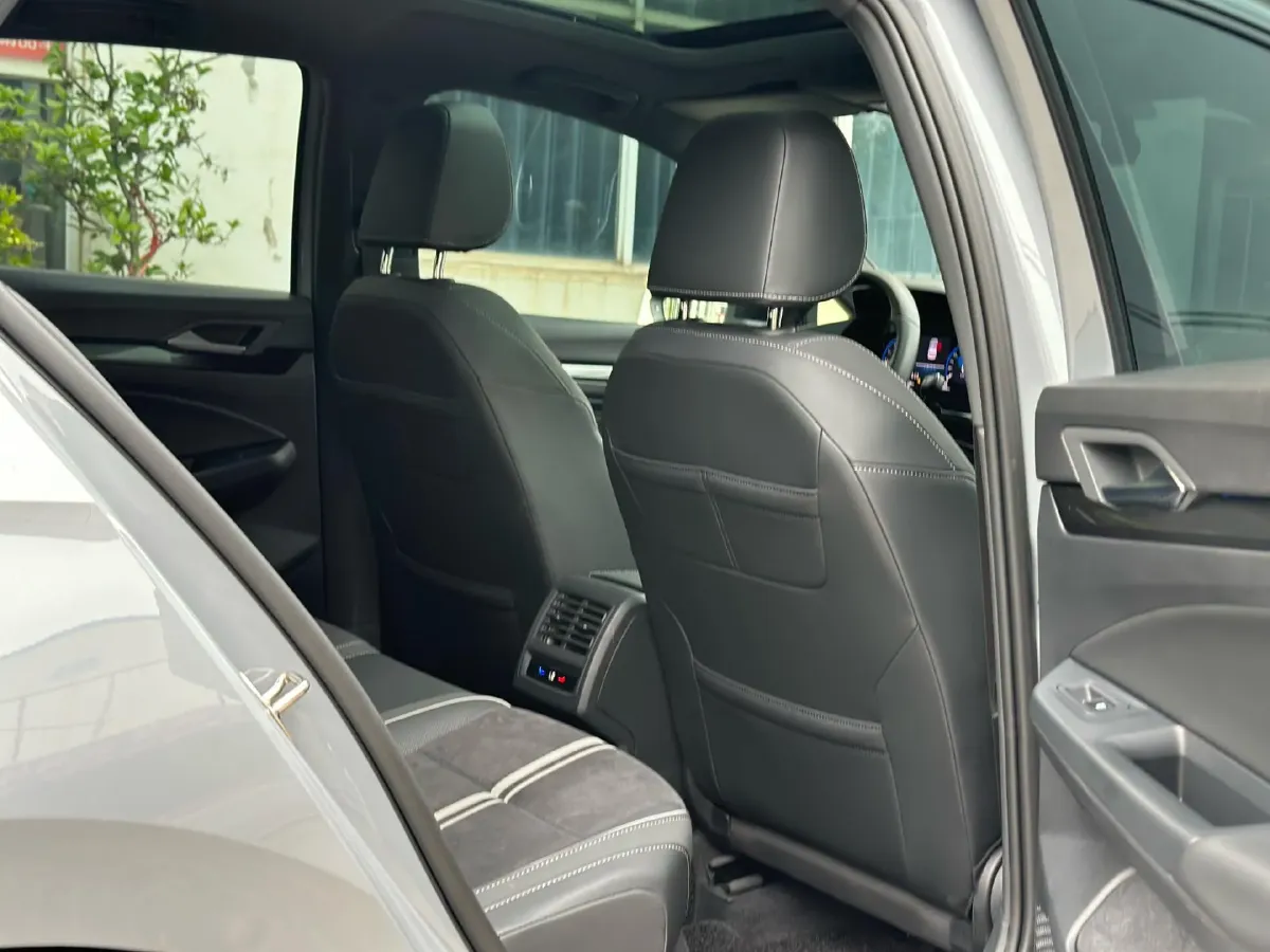 2021 Volkswagen Golf 1.4T 150HP L4 7DCT,autocango,china used car exporter,china ev exporter,chinese used car exporter,chinese used ev exporter