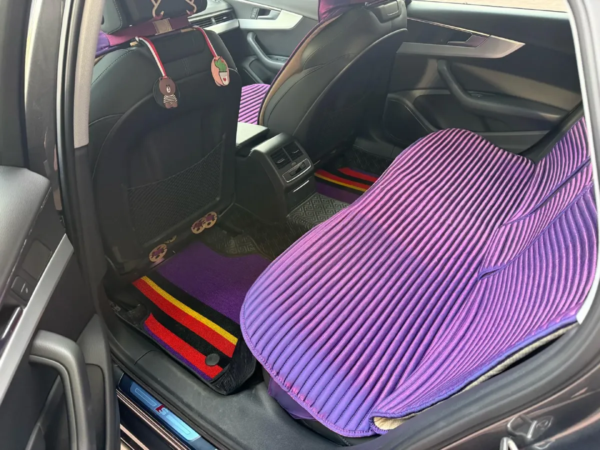 2020 Audi A4L 2.0T 190HP L4 7DCT,autocango,china used car exporter,china ev exporter,chinese used car exporter,chinese used ev exporter