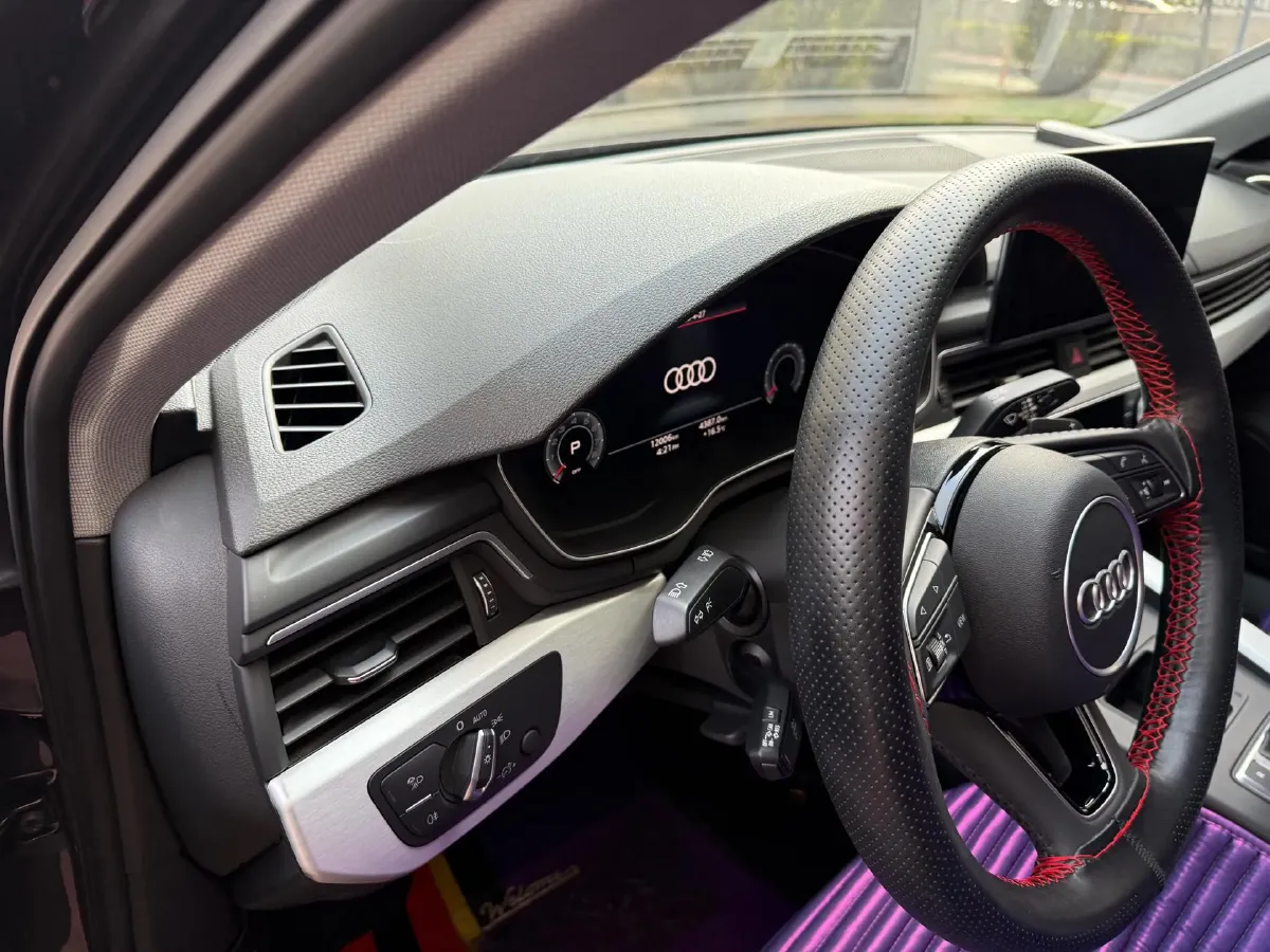 2020 Audi A4L 2.0T 190HP L4 7DCT,autocango,china used car exporter,china ev exporter,chinese used car exporter,chinese used ev exporter