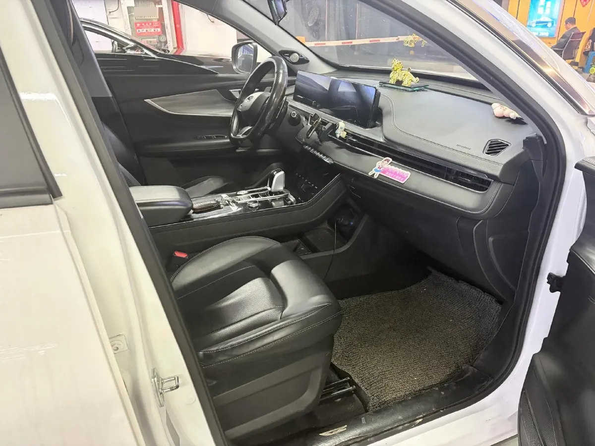 2021 Chery Tiggo 8 Plus 1.6T 197HP L4 7DCT,autocango,china used car exporter,china ev exporter,chinese used car exporter,chinese used ev exporter