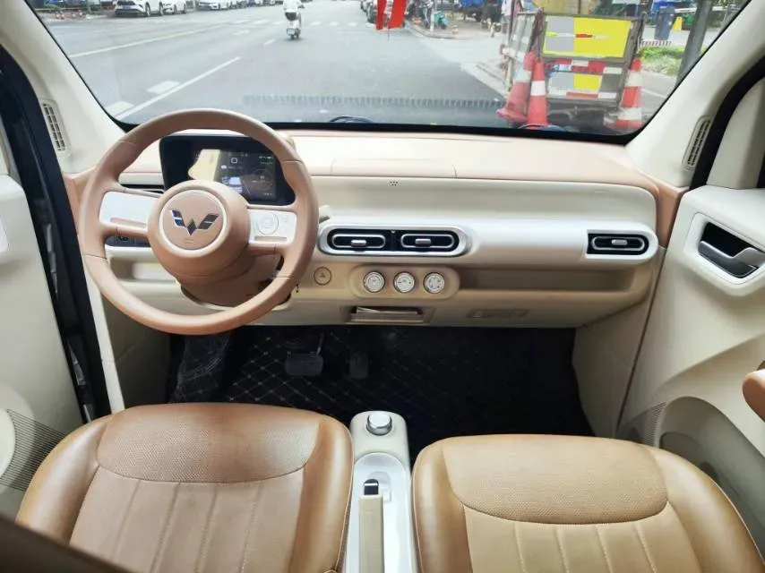 2024 WuLing HongGuang MINI EV BEV 17.3KWH,autocango,china used car exporter,china ev exporter,chinese used car exporter,chinese used ev exporter