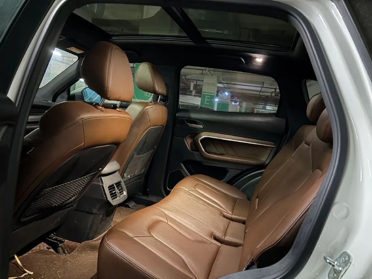 2018 Haval H6 1.5T 169HP L4 7DCT,autocango,china used car exporter,china ev exporter,chinese used car exporter,chinese used ev exporter