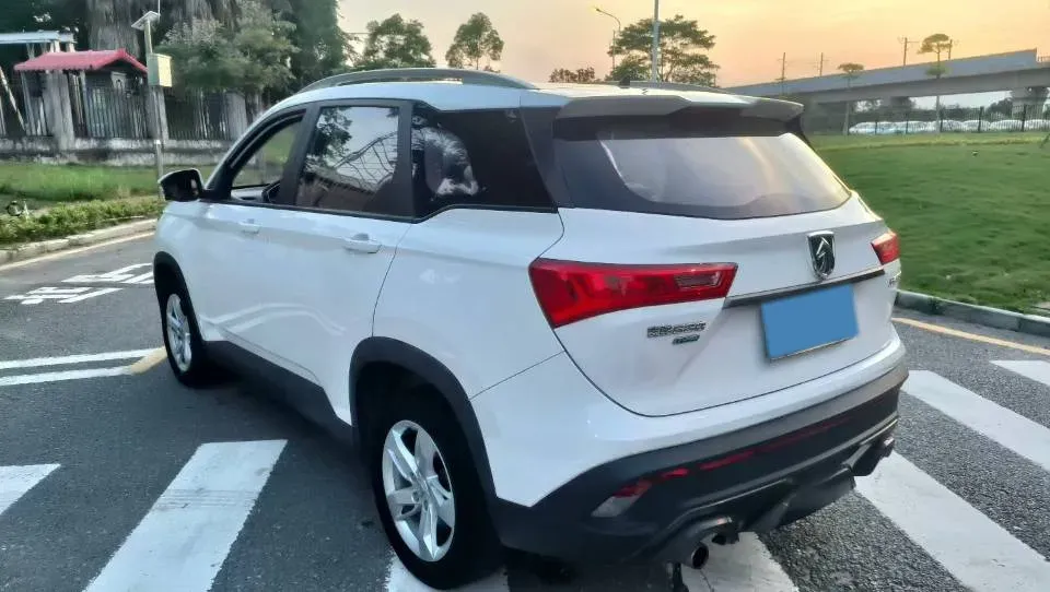 2019 BaoJun 530 1.5T 151HP L4 CVT,autocango,china used car exporter,china ev exporter,chinese used car exporter,chinese used ev exporter