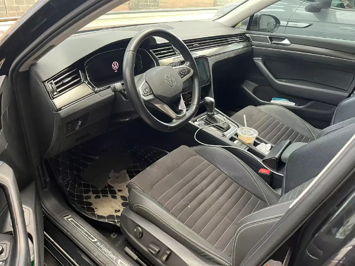 2020 Volkswagen Magotan 2.0T 220HP L4 7DCT,autocango,china used car exporter,china ev exporter,chinese used car exporter,chinese used ev exporter