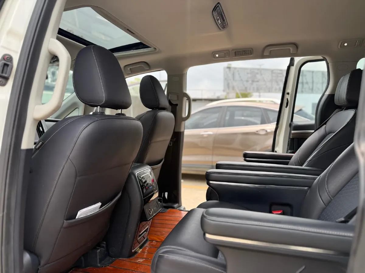 2021 GAC Trumpchi M8 2.0T 252HP L4 8AT,autocango,china used car exporter,china ev exporter,chinese used car exporter,chinese used ev exporter