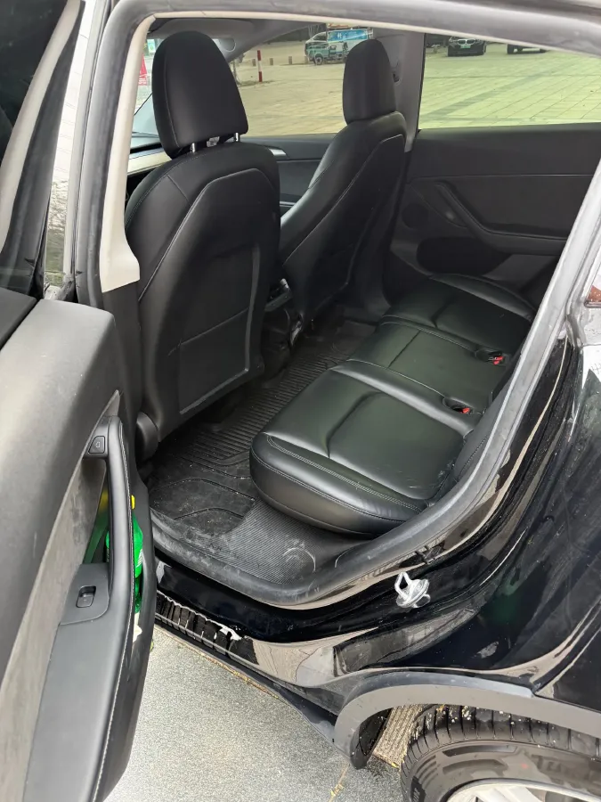 2022 Tesla Model Y BEV 60KWH,autocango,china used car exporter,china ev exporter,chinese used car exporter,chinese used ev exporter