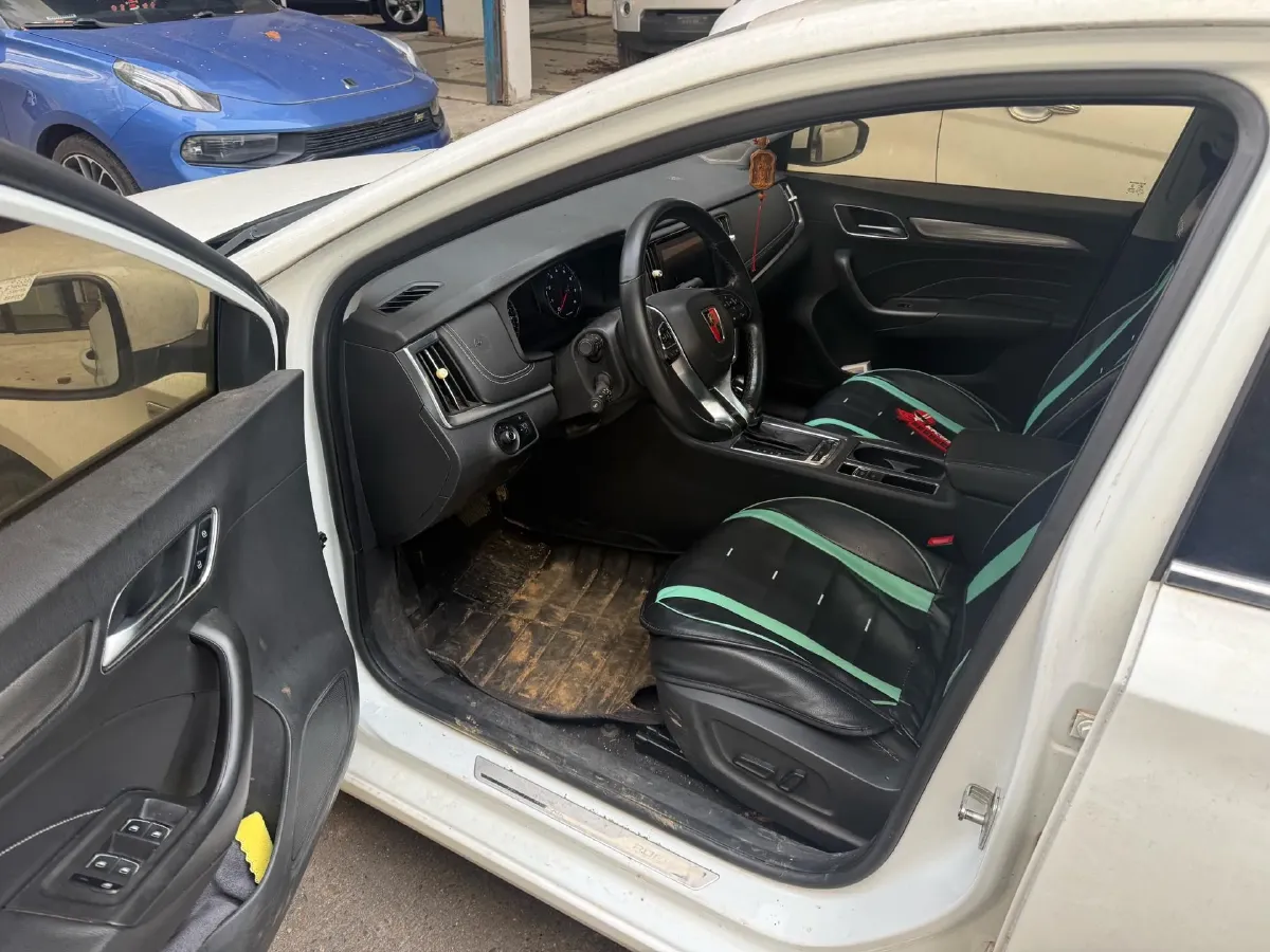 2017 Roewe i6 1.0T 125HP L3 7DCT,autocango,china used car exporter,china ev exporter,chinese used car exporter,chinese used ev exporter