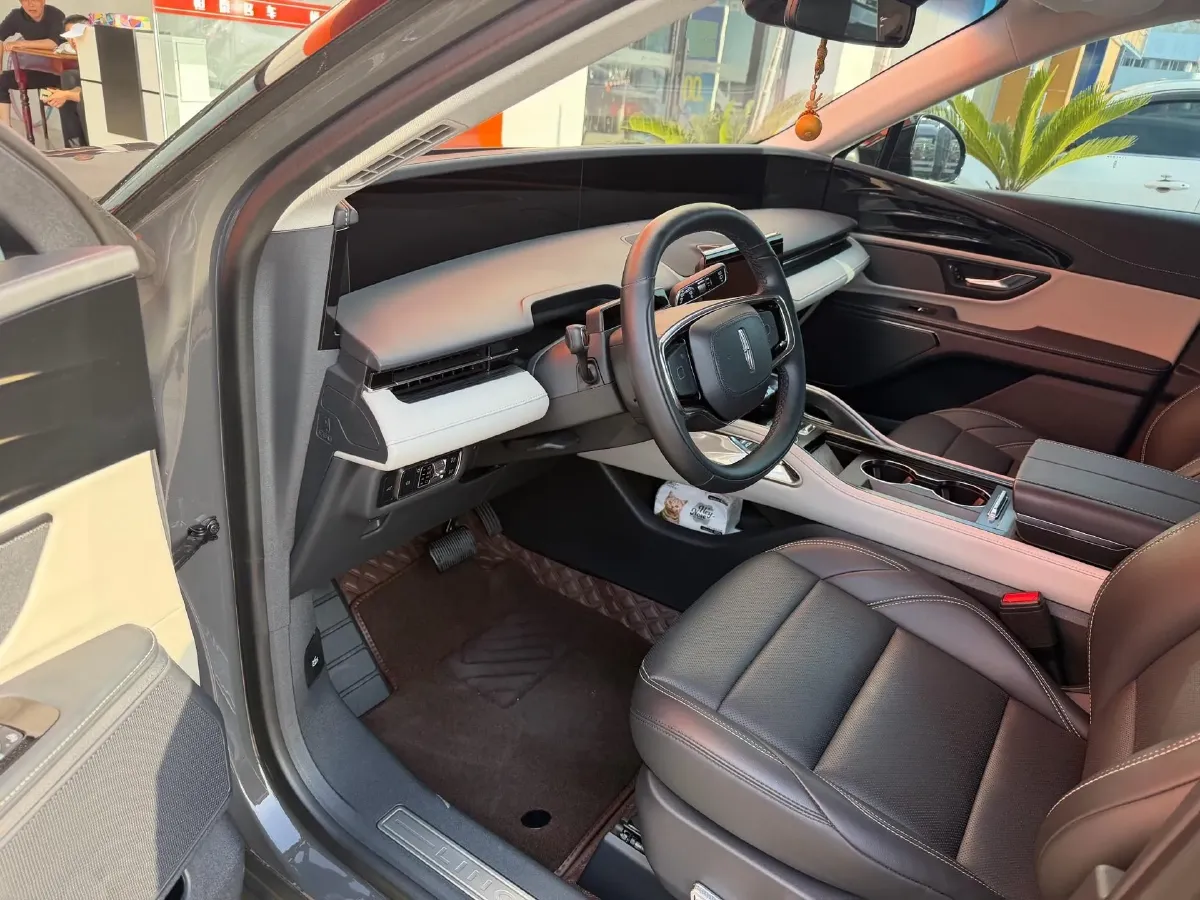 2023 Lincoln Nautilus 2.0T 261HP L4 8AT,autocango,china used car exporter,china ev exporter,chinese used car exporter,chinese used ev exporter