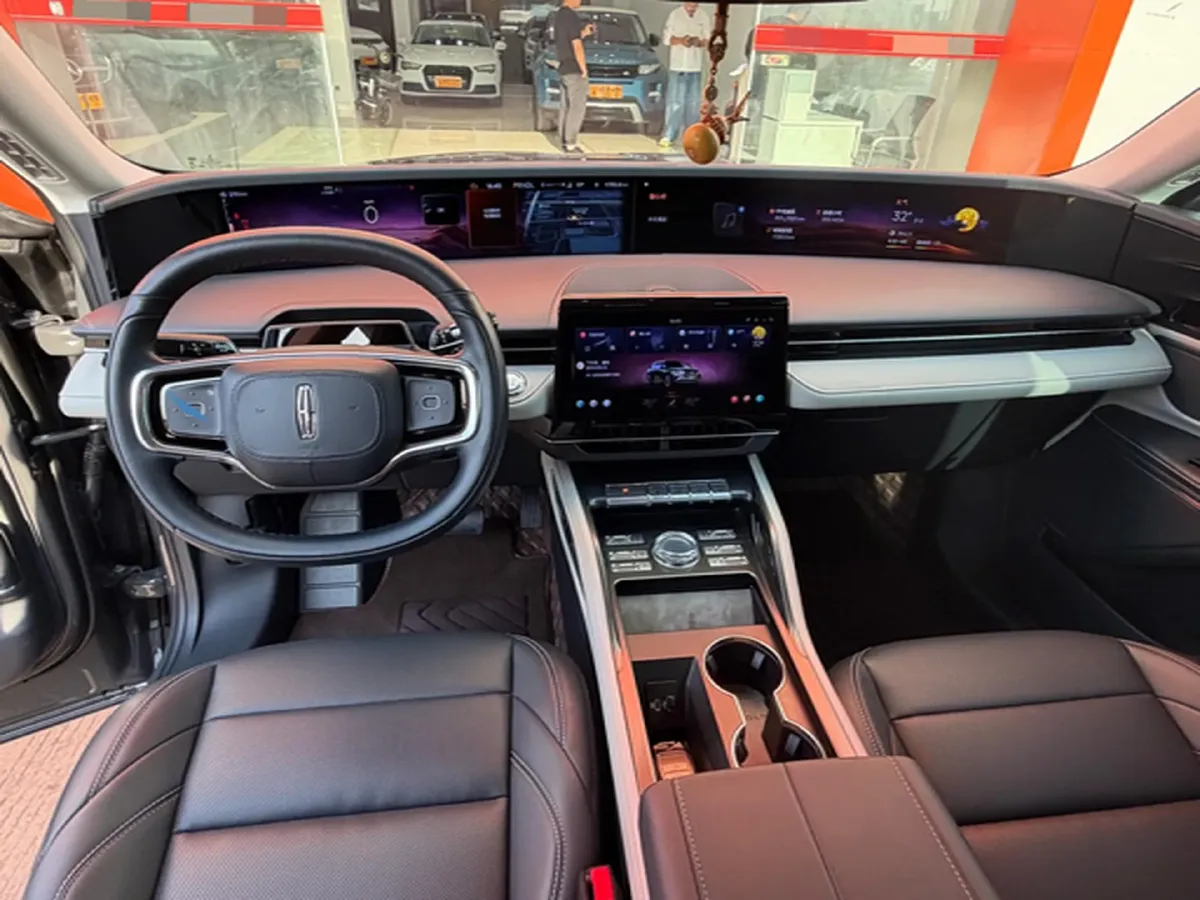 2023 Lincoln Nautilus 2.0T 261HP L4 8AT,autocango,china used car exporter,china ev exporter,chinese used car exporter,chinese used ev exporter