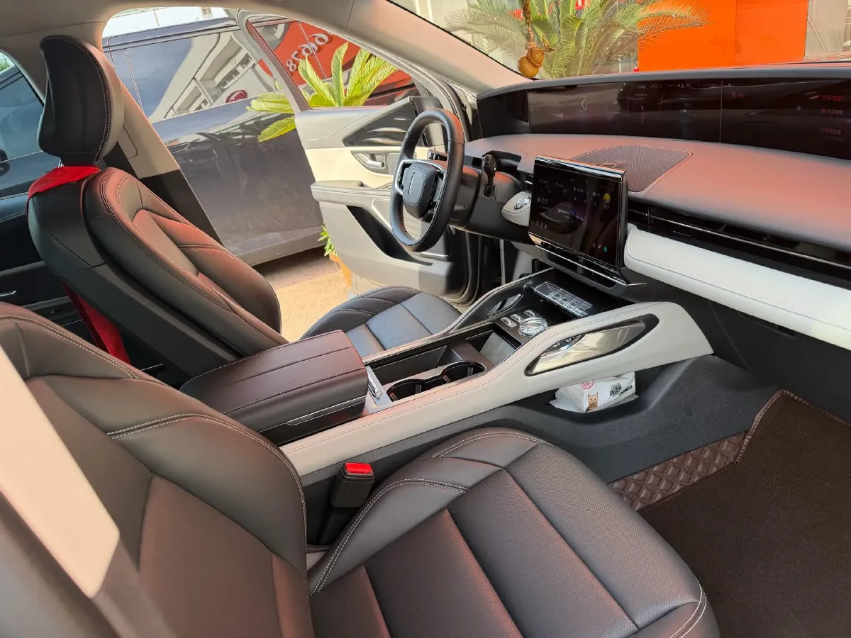 2023 Lincoln Nautilus 2.0T 261HP L4 8AT,autocango,china used car exporter,china ev exporter,chinese used car exporter,chinese used ev exporter