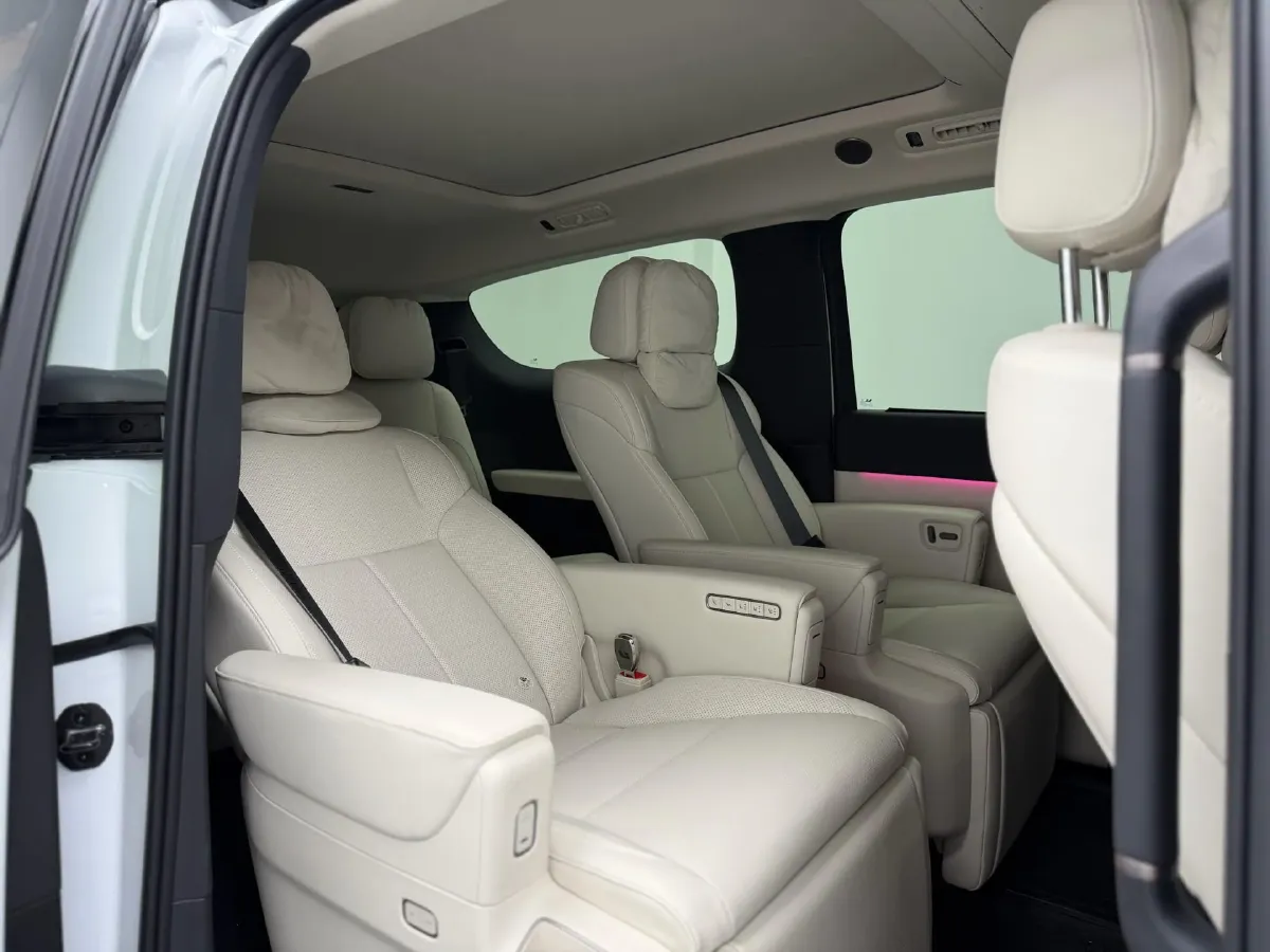 2025 Li MEGA BEV,autocango,china used car exporter,china ev exporter,chinese used car exporter,chinese used ev exporter