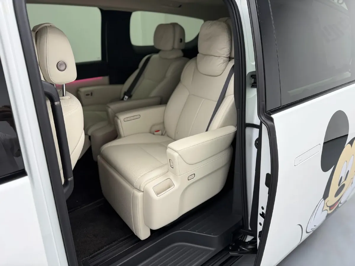 2025 Li MEGA BEV,autocango,china used car exporter,china ev exporter,chinese used car exporter,chinese used ev exporter