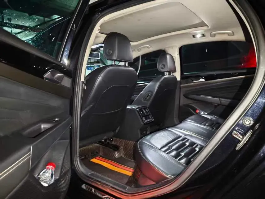 2020 Volkswagen Passat 2.0T 186HP L4 7DCT,autocango,china used car exporter,china ev exporter,chinese used car exporter,chinese used ev exporter