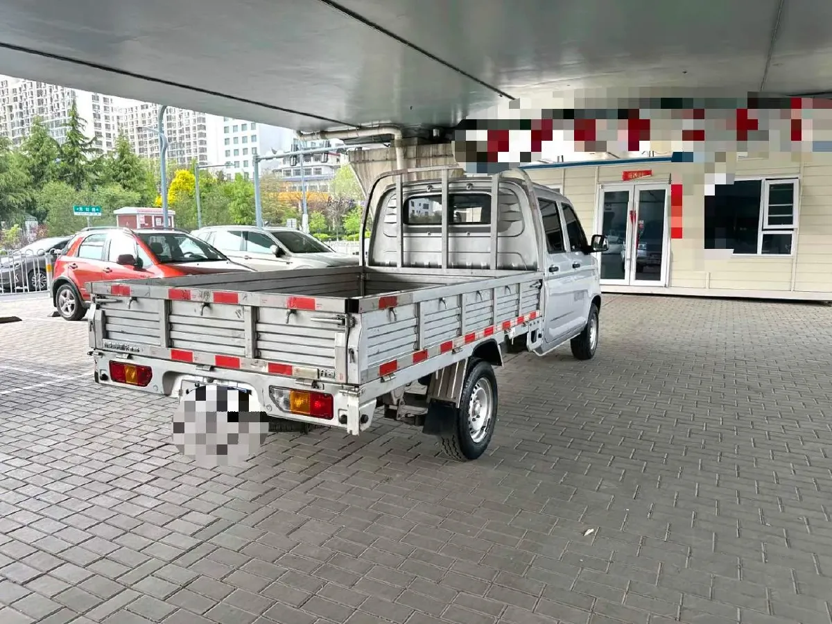 2021 WuLing RongGuang New Truck 1.5L 99HP L4 5MT,autocango,china used car exporter,china ev exporter,chinese used car exporter,chinese used ev exporter