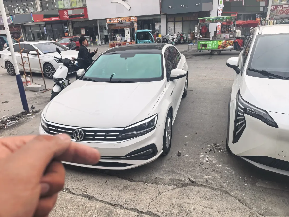 2019 Volkswagen T-Cross 1.4T 150HP L4 7DCT,autocango,china used car exporter,china ev exporter,chinese used car exporter,chinese used ev exporter
