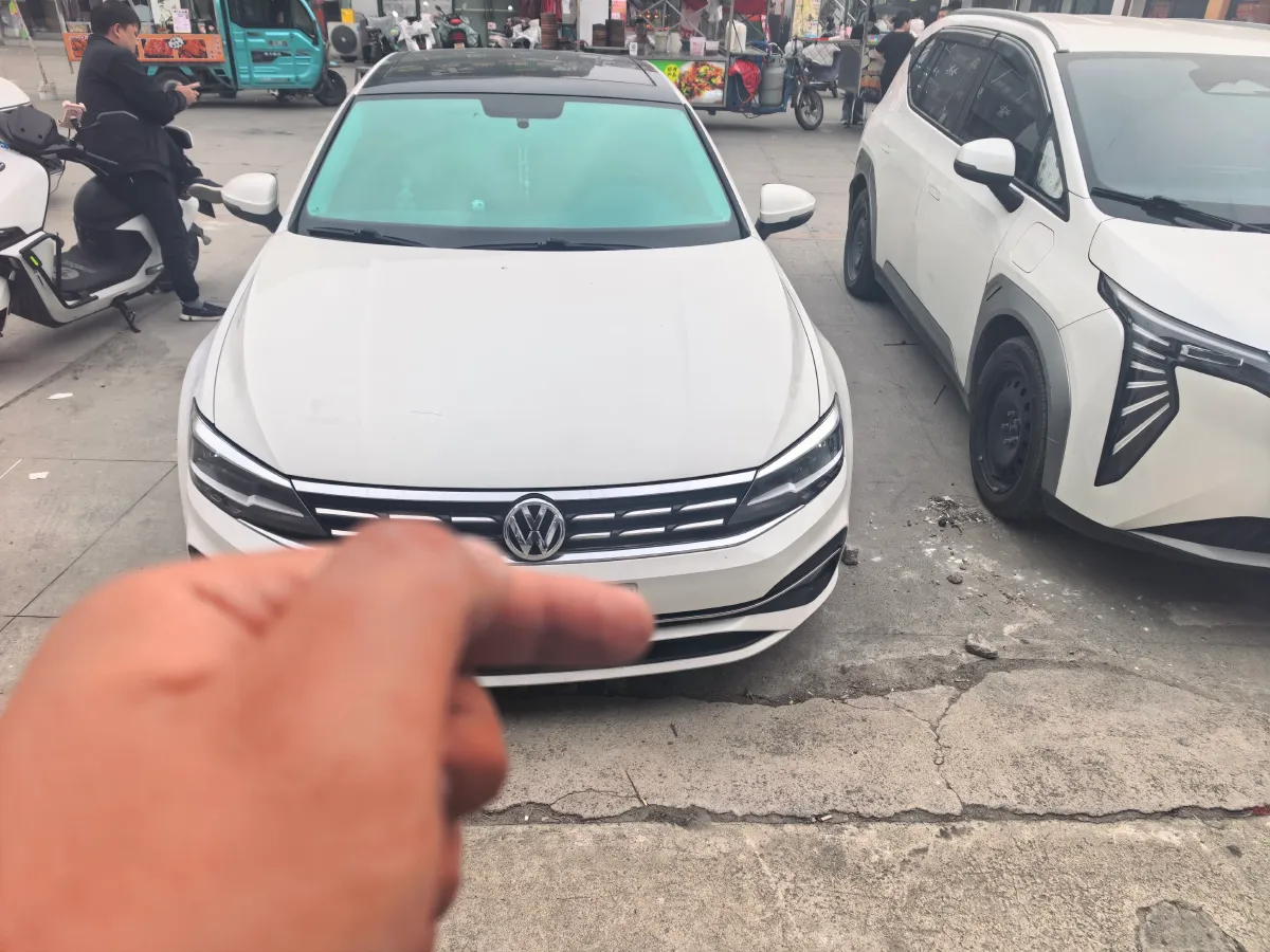 2019 Volkswagen T-Cross 1.4T 150HP L4 7DCT,autocango,china used car exporter,china ev exporter,chinese used car exporter,chinese used ev exporter