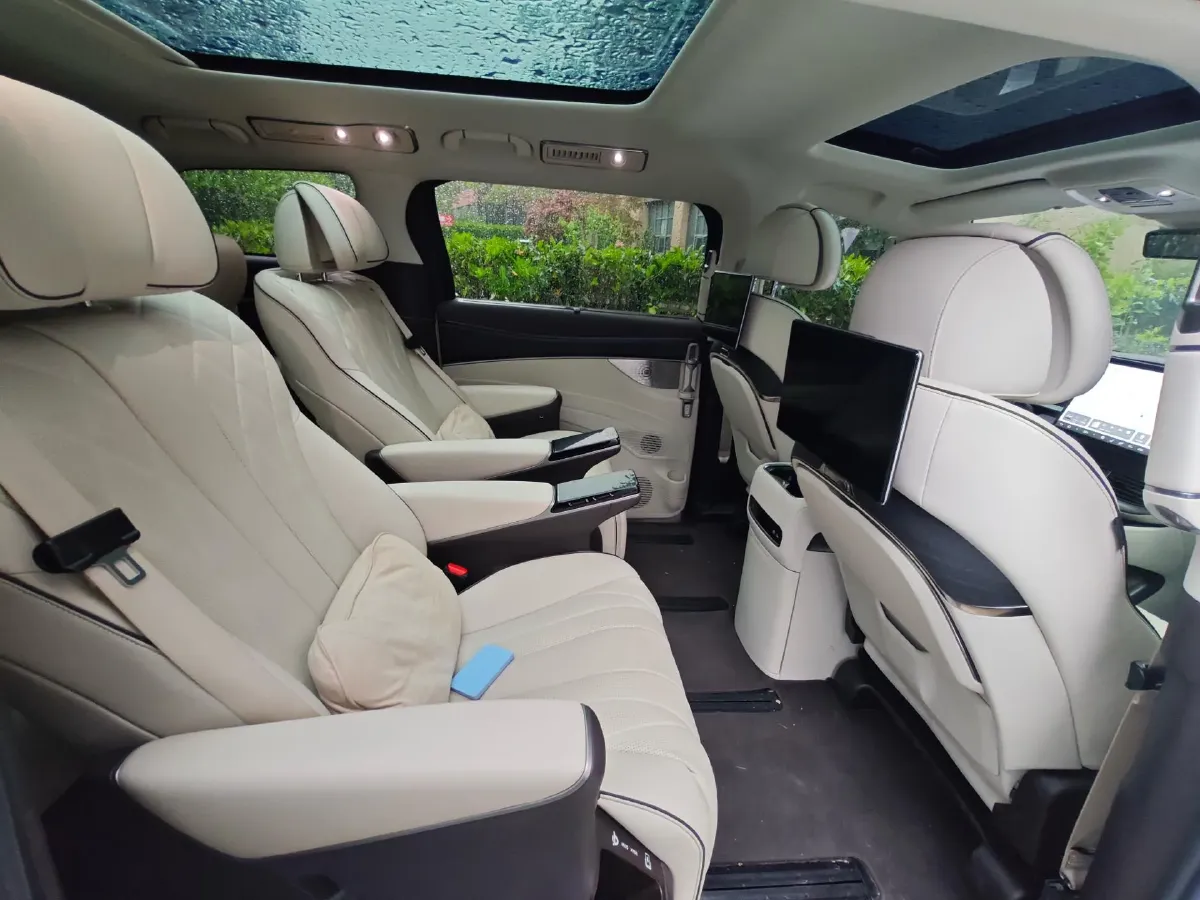 2022 Mercedes-Benz GLC Class 2.0T 197HP L4 9AT,autocango,china used car exporter,china ev exporter,chinese used car exporter,chinese used ev exporter