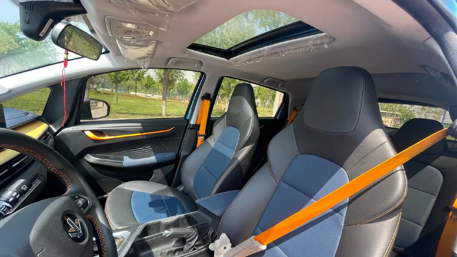 2022 Livan X3 PRO 1.5L 113HP L4 CVT,autocango,china used car exporter,china ev exporter,chinese used car exporter,chinese used ev exporter