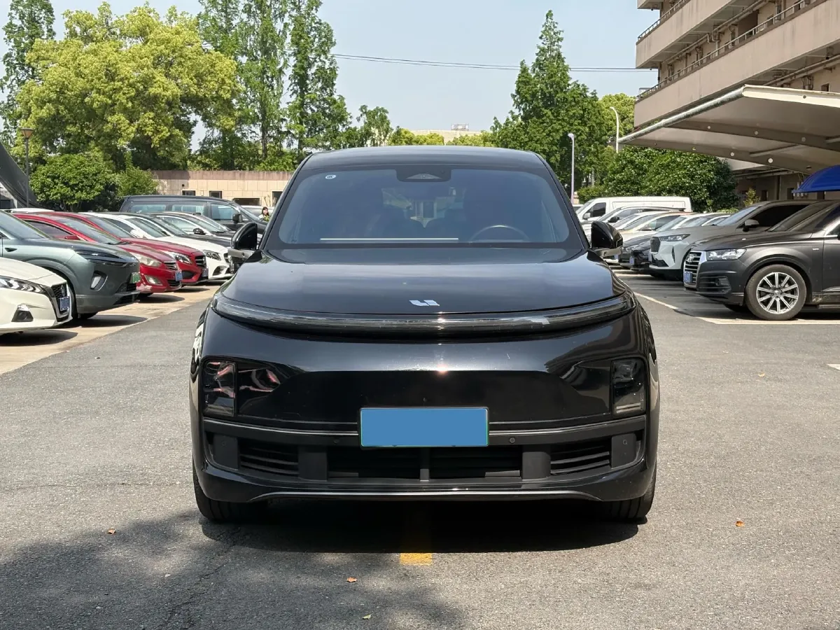 2024 Volvo S60 2.0T 197HP L4 7DCT,autocango,china used car exporter,china ev exporter,chinese used car exporter,chinese used ev exporter