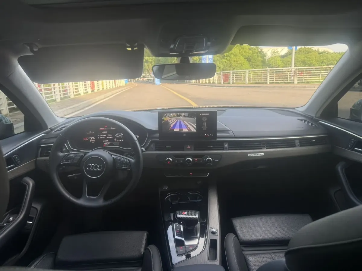 2020 Audi A4L 2.0T 190HP L4 7DCT,autocango,china used car exporter,china ev exporter,chinese used car exporter,chinese used ev exporter