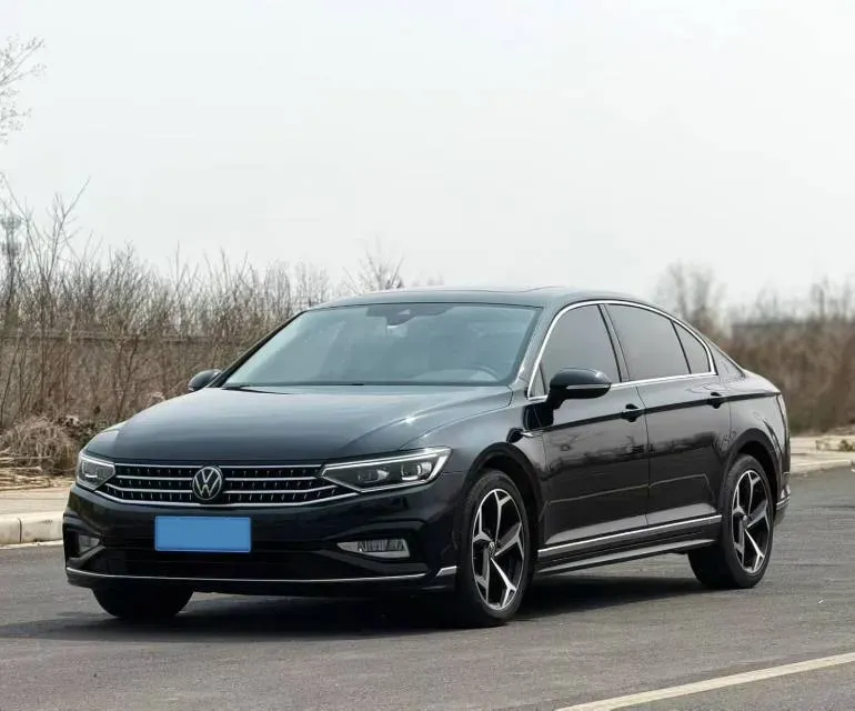 2023 Volkswagen Magotan 2.0T 186HP L4 7DCT,autocango,china used car exporter,china ev exporter,chinese used car exporter,chinese used ev exporter