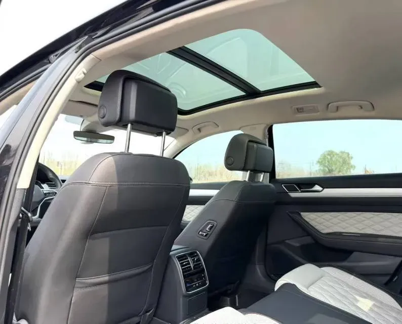 2023 Volkswagen Magotan 2.0T 186HP L4 7DCT,autocango,china used car exporter,china ev exporter,chinese used car exporter,chinese used ev exporter