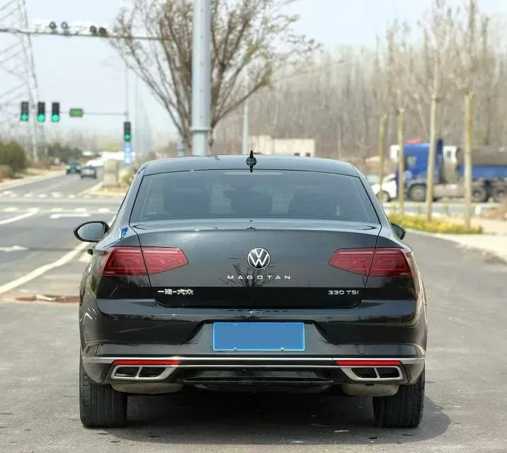 2023 Volkswagen Magotan 2.0T 186HP L4 7DCT,autocango,china used car exporter,china ev exporter,chinese used car exporter,chinese used ev exporter