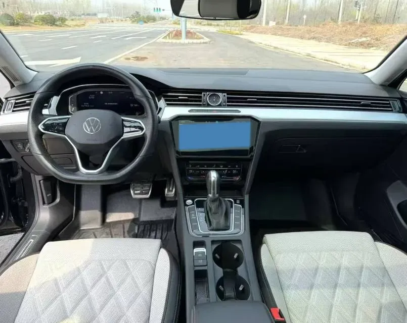 2023 Volkswagen Magotan 2.0T 186HP L4 7DCT,autocango,china used car exporter,china ev exporter,chinese used car exporter,chinese used ev exporter