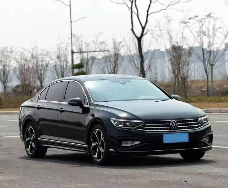 2023 Volkswagen Magotan 2.0T 186HP L4 7DCT,autocango,china used car exporter,china ev exporter,chinese used car exporter,chinese used ev exporter