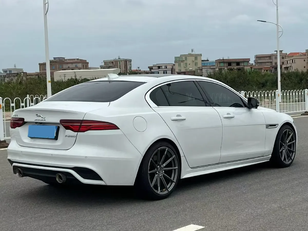 2023 Jaguar XEL 2.0T 250HP L4 8AT,autocango,china used car exporter,china ev exporter,chinese used car exporter,chinese used ev exporter