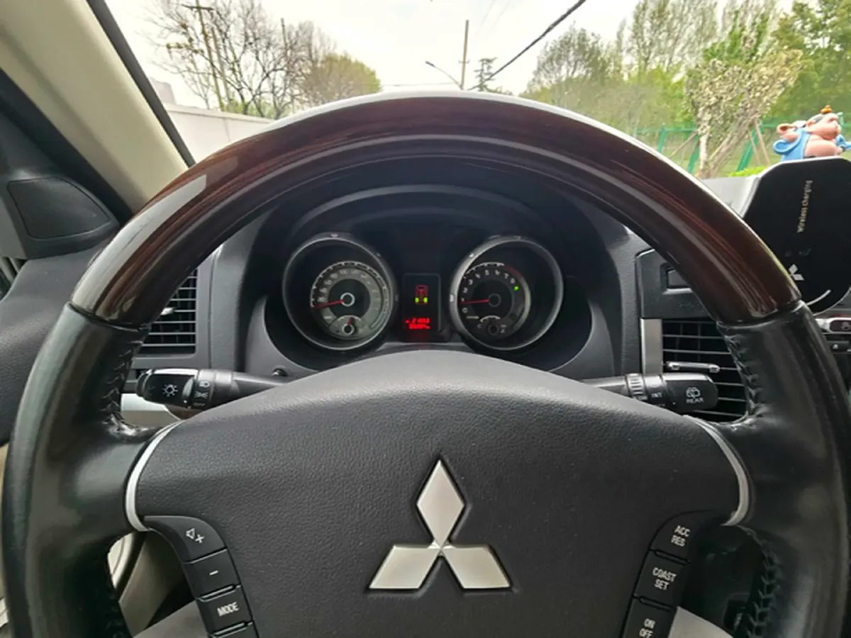 2017 Honda Jade 1.8L 141HP L4 5AT,autocango,china used car exporter,china ev exporter,chinese used car exporter,chinese used ev exporter