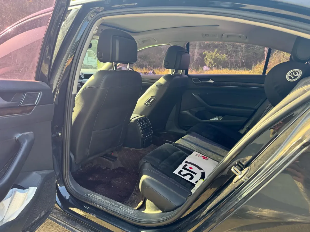 2018 Volkswagen Magotan 1.8T 180HP L4 7DCT,autocango,china used car exporter,china ev exporter,chinese used car exporter,chinese used ev exporter