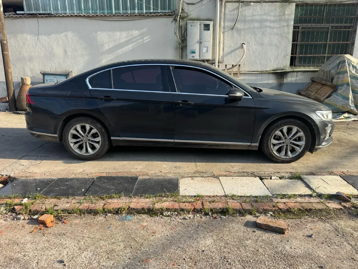 2018 Volkswagen Magotan 1.8T 180HP L4 7DCT,autocango,china used car exporter,china ev exporter,chinese used car exporter,chinese used ev exporter