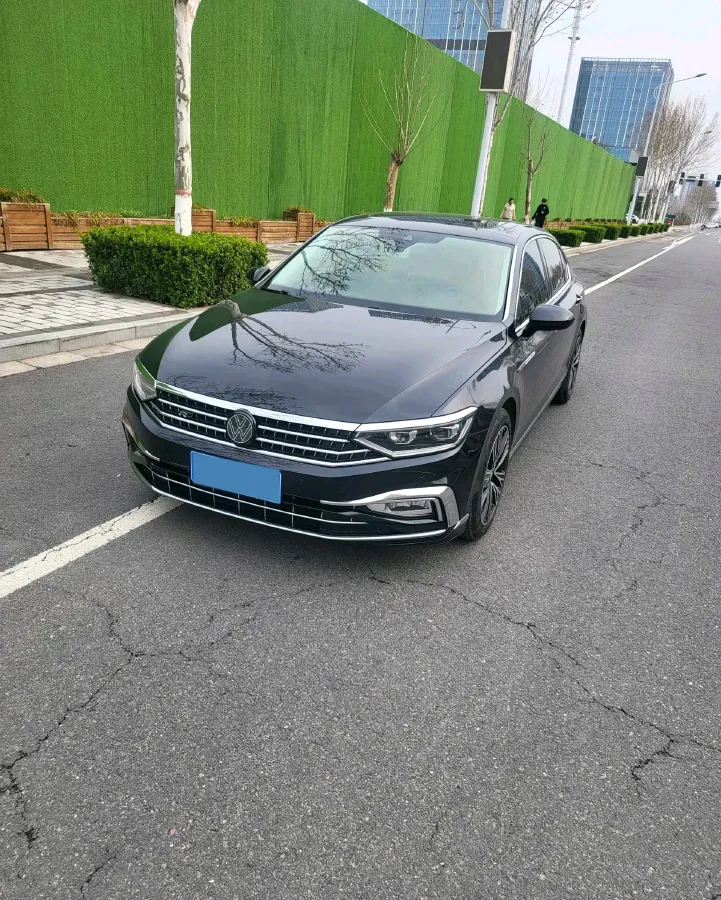 2023 Volkswagen Magotan 2.0T 186HP L4 7DCT,autocango,china used car exporter,china ev exporter,chinese used car exporter,chinese used ev exporter