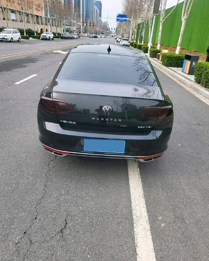 2023 Volkswagen Magotan 2.0T 186HP L4 7DCT,autocango,china used car exporter,china ev exporter,chinese used car exporter,chinese used ev exporter