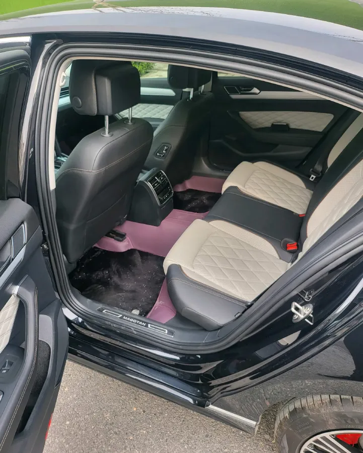 2023 Volkswagen Magotan 2.0T 186HP L4 7DCT,autocango,china used car exporter,china ev exporter,chinese used car exporter,chinese used ev exporter