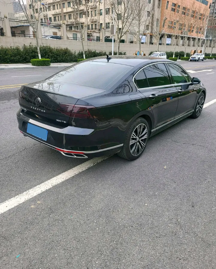 2023 Volkswagen Magotan 2.0T 186HP L4 7DCT,autocango,china used car exporter,china ev exporter,chinese used car exporter,chinese used ev exporter