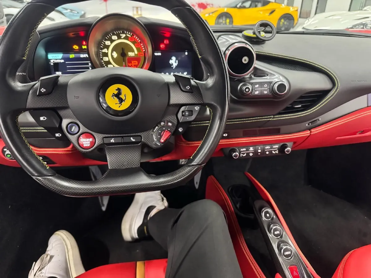 2019 Aston Martin DB11 5.2T 639HP V12 8AT,autocango,china used car exporter,china ev exporter,chinese used car exporter,chinese used ev exporter