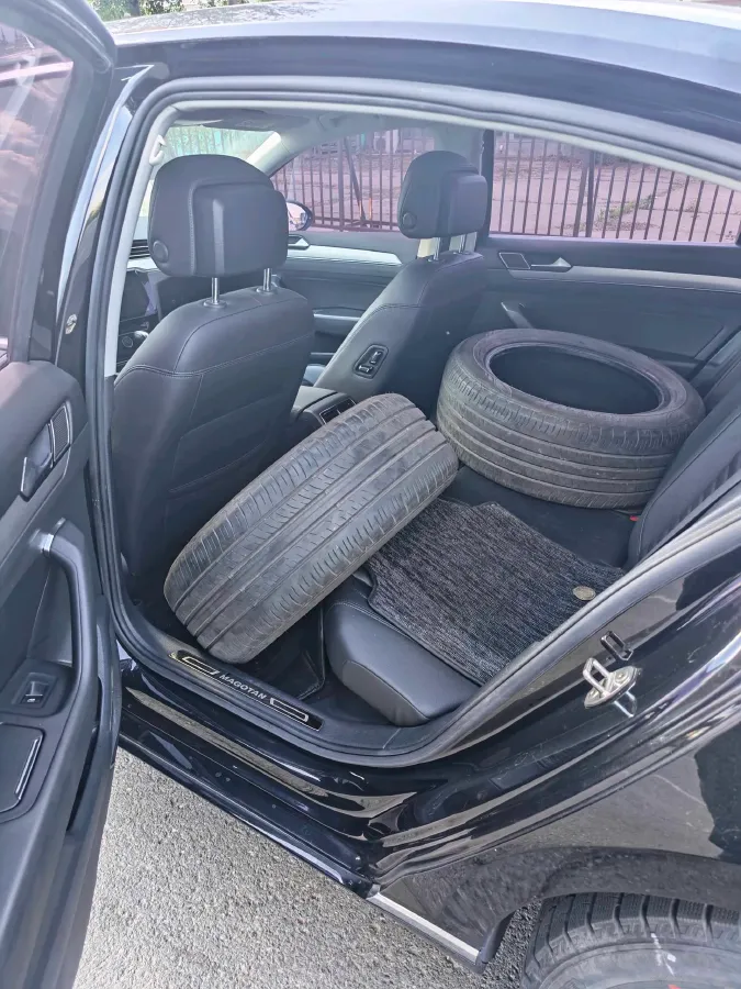 2019 Chevrolet Malibu XL 2.0T 241HP L4 9AT,autocango,china used car exporter,china ev exporter,chinese used car exporter,chinese used ev exporter