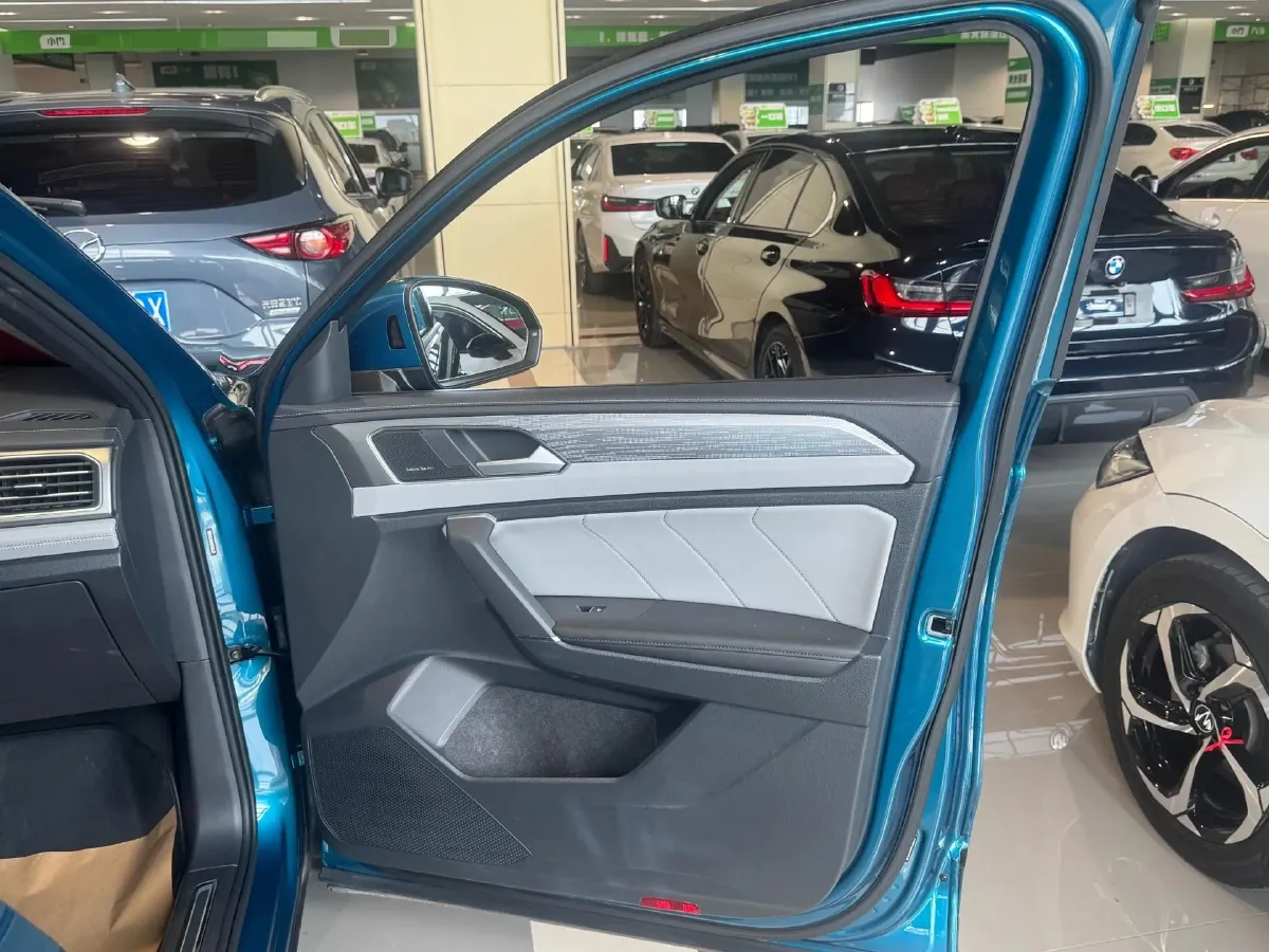 2023 Volkswagen Tayron 2.0T 220HP L4 7DCT,autocango,china used car exporter,china ev exporter,chinese used car exporter,chinese used ev exporter