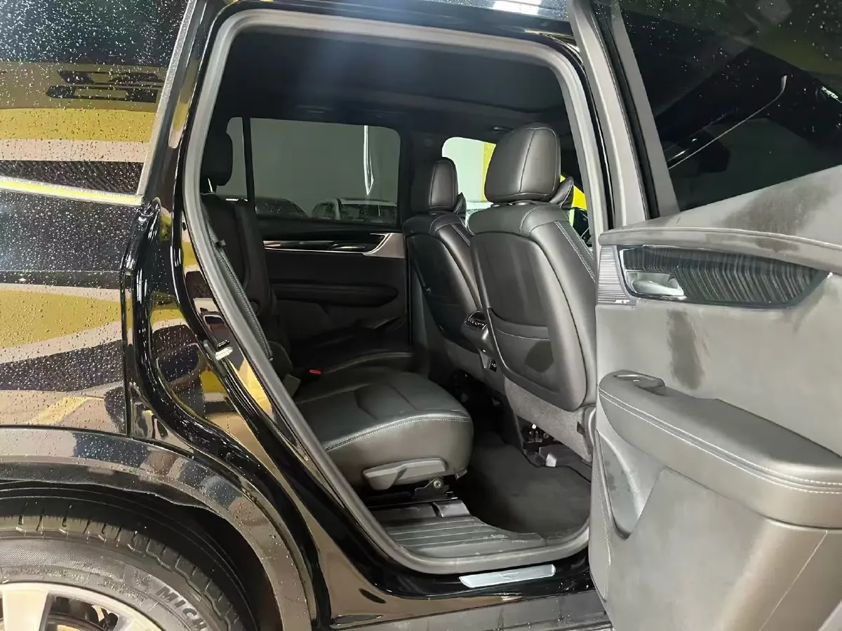 2020 Cadillac XT6 2.0T 237HP L4 9AT,autocango,china used car exporter,china ev exporter,chinese used car exporter,chinese used ev exporter