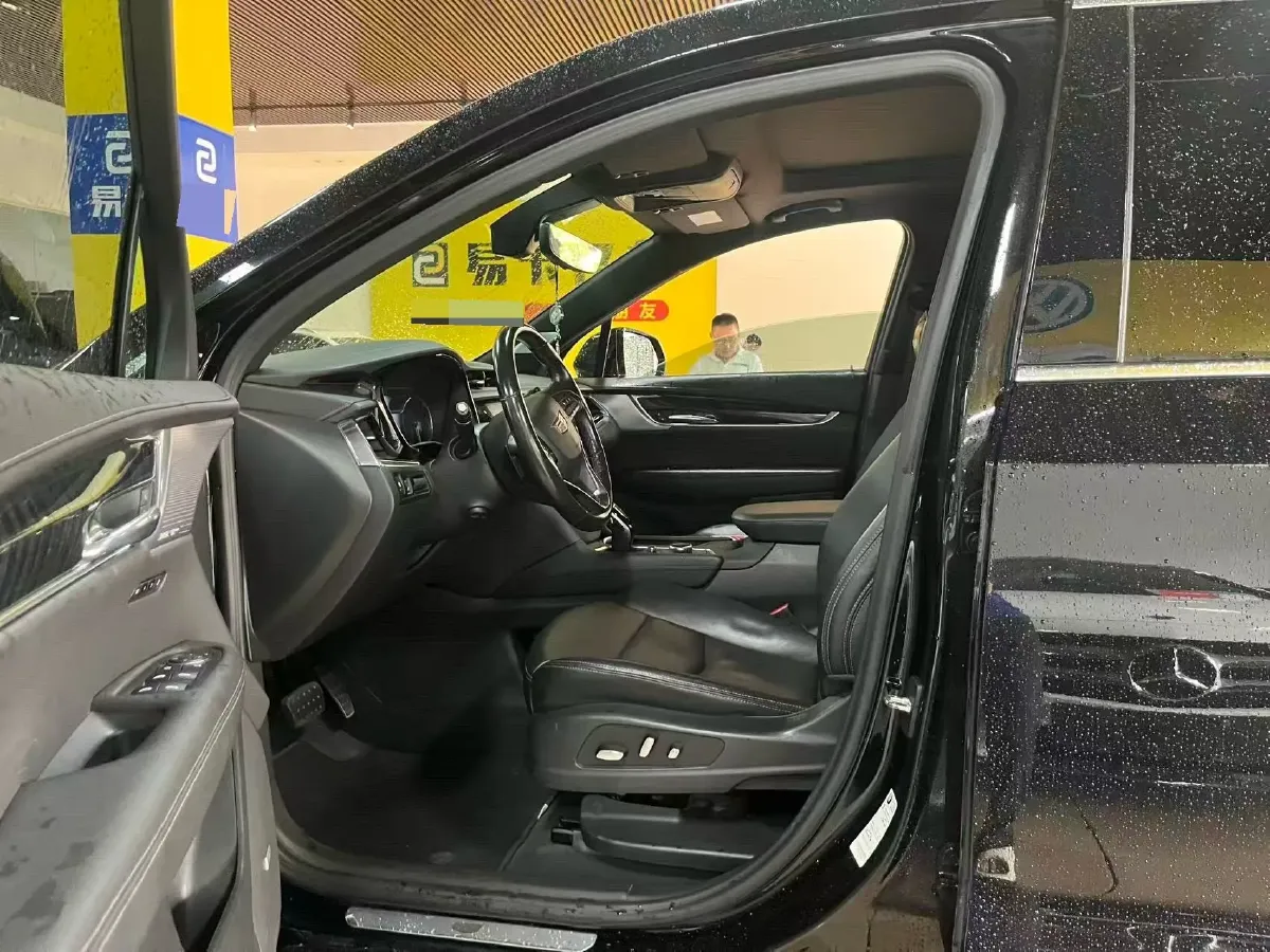 2020 Cadillac XT6 2.0T 237HP L4 9AT,autocango,china used car exporter,china ev exporter,chinese used car exporter,chinese used ev exporter